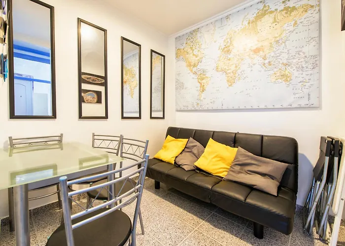 Апартаменти Caza Latina *