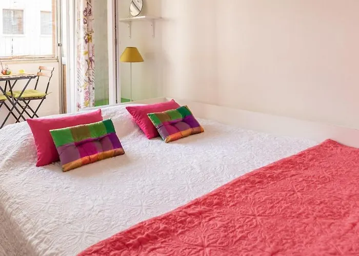 Caza Latina Лісабон