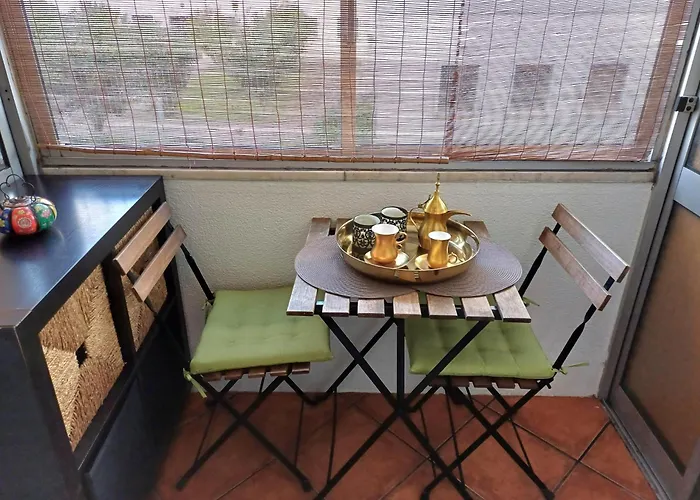 Caza Latina Лісабон