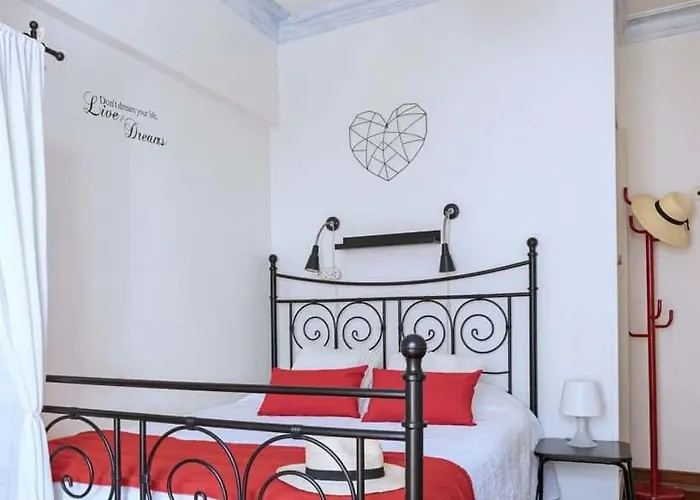 Caza Latina Лісабон