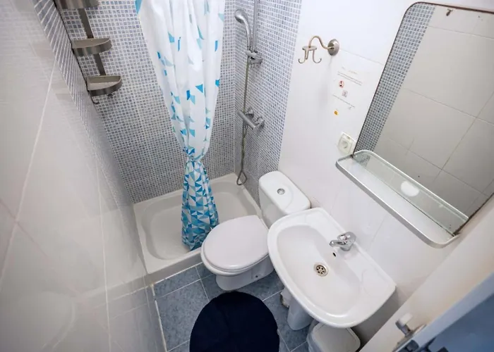 Caza Latina * Лісабон