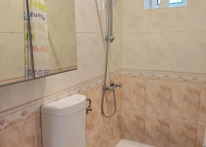 Caza Latina * Лісабон