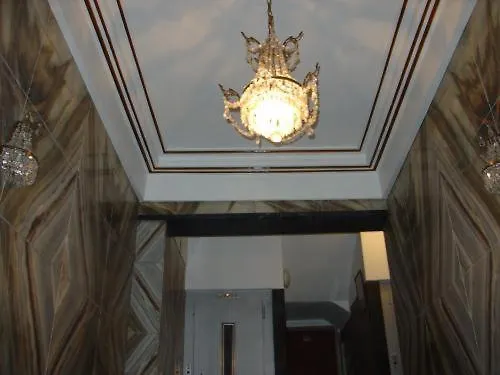 Caza Latina Лісабон