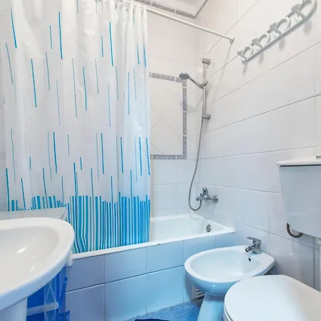 Caza Latina Daire Lisboa